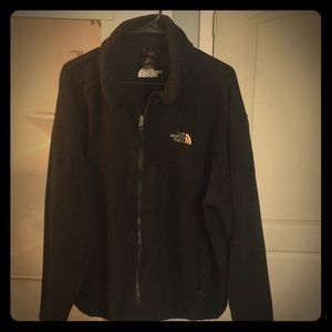 Men’s North Face fleece jacket